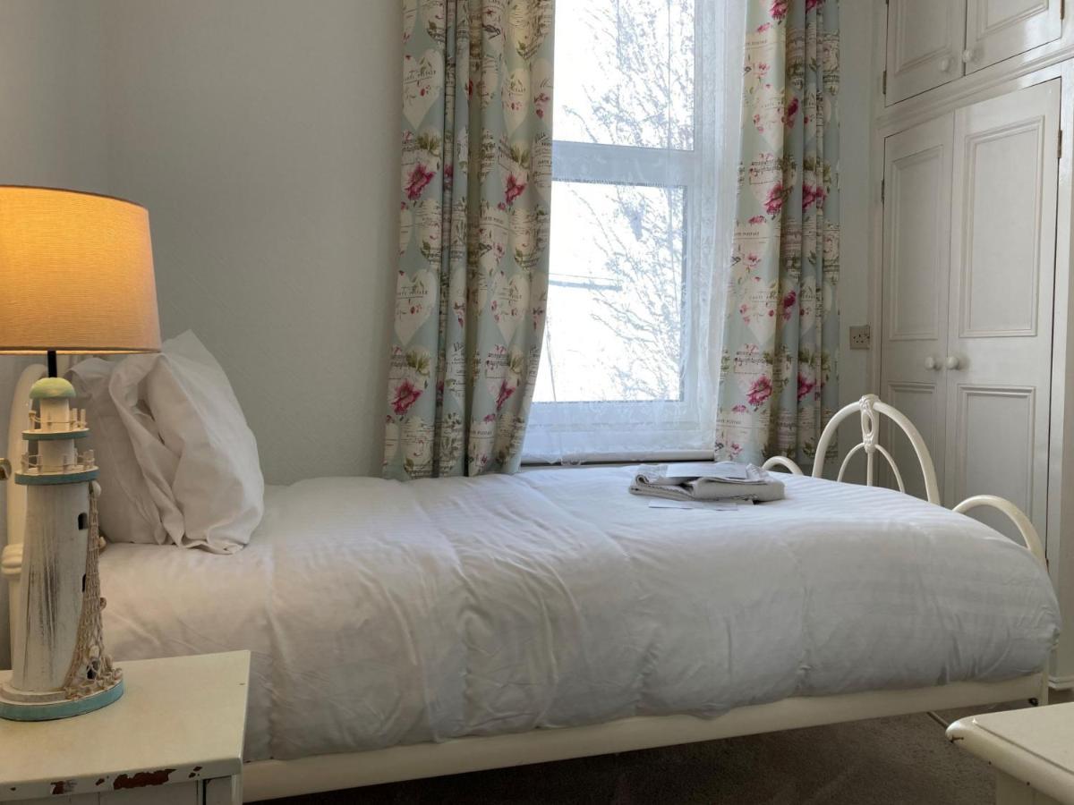 Flat 2, 1 Alexandra Gardens Lejlighed Ventnor Eksteriør billede